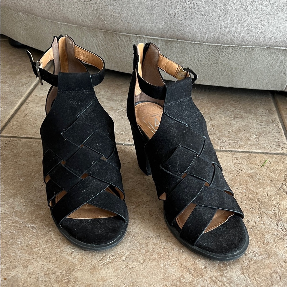 Elegant Black Strappy Heels